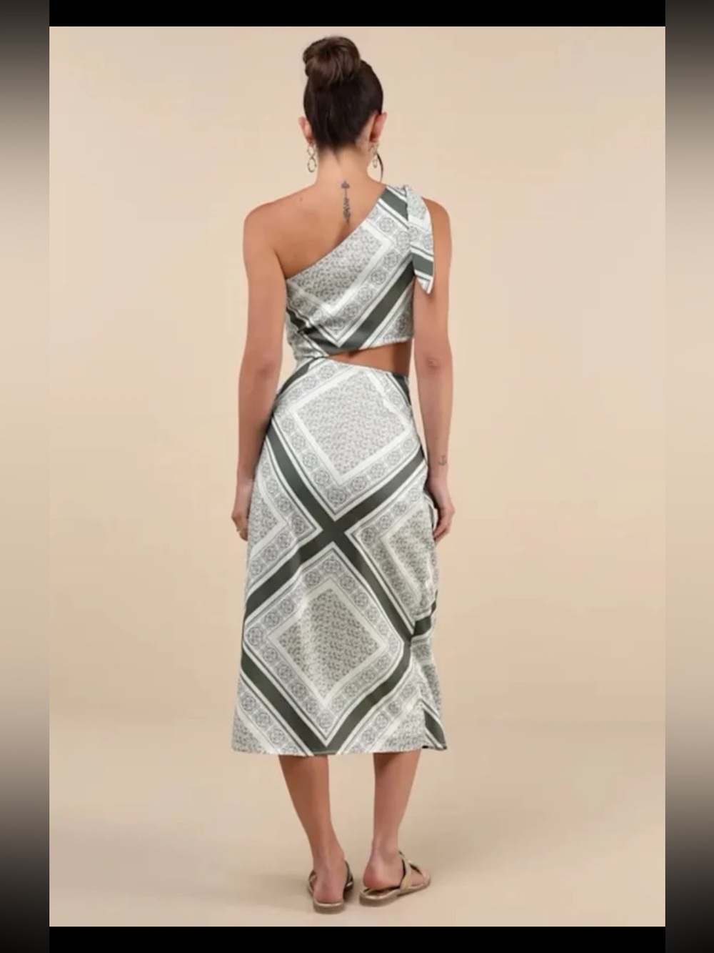 Lulus Vacay Beauty Olive Scarf Print One-Shoulder Tie-Strap Midi Dress Sz Large - Picture 3 of 12